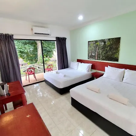 Xcape Resort Taman Negara Kuala Tahan Exterior photo