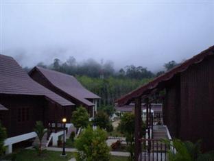 Resort Xcape Taman Negara 2*