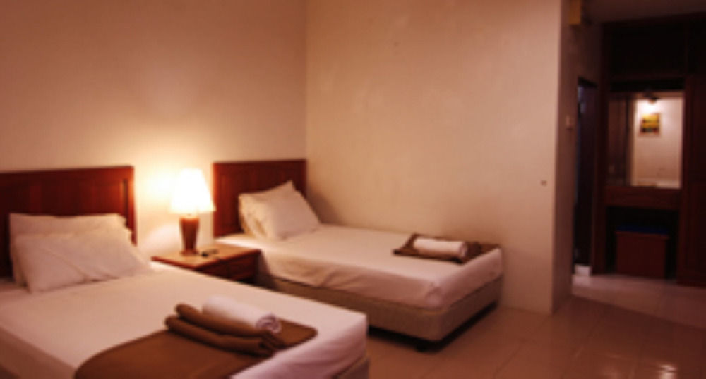 Resort Xcape Taman Negara 2*